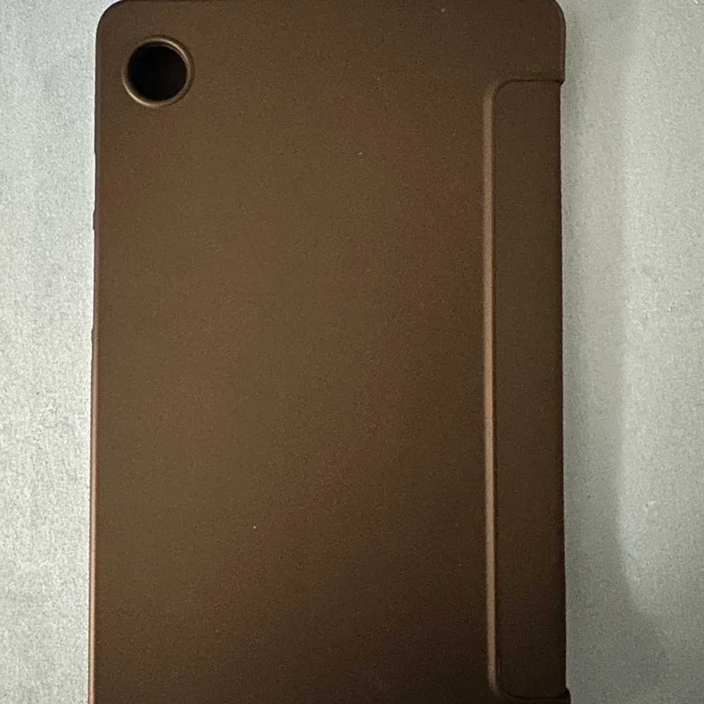 N/A sleek black